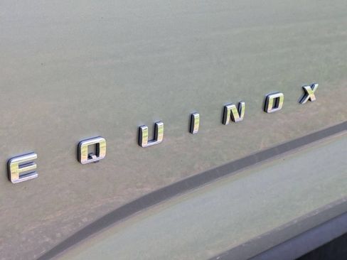 Used 2025 Chevrolet Equinox LT FWD image 10