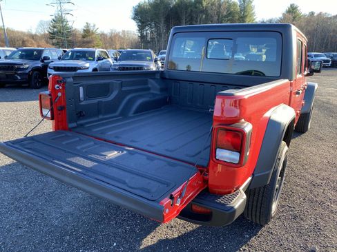 New 2026 Jeep Gladiator Sport image 4