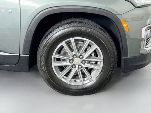 Used 2022 Chevrolet Traverse LT FWD image 38