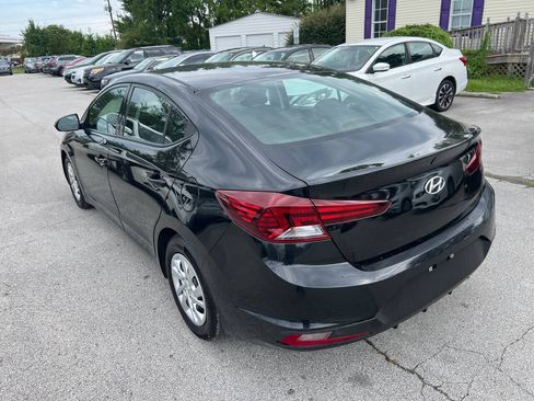 Used 2019 Hyundai Elantra SE w/ Cargo Package FWD image 7