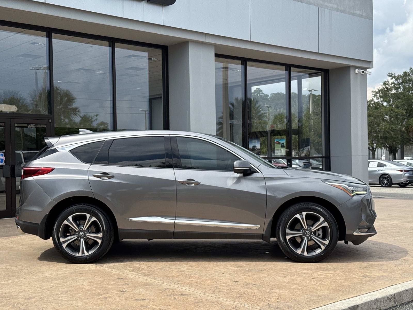Used 2023 Acura RDX w/ Advance Package AWD/4WD image 2