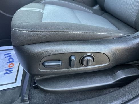 Used 2023 Chevrolet Blazer LT w/ Convenience Package image 12