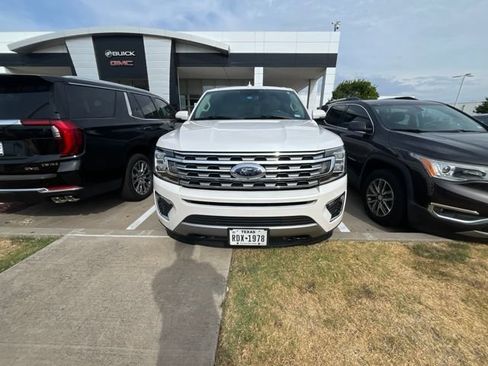 Used 2018 Ford Expedition Limited w/ Equipment Group 302A AWD/4WD image 3