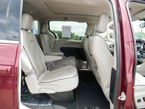 Used 2021 Chrysler Pacifica Limited w/ Premium & Safety Sphere Group AWD/4WD image 21