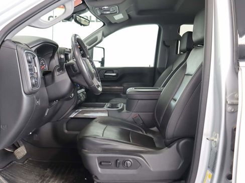 Used 2020 Chevrolet Silverado 2500 LTZ w/ LTZ Premium Package image 8