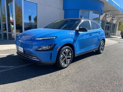 Used 2022 Hyundai Kona SEL image 2
