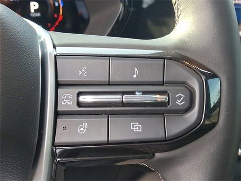 Certified 2025 Chevrolet Colorado ZR2 w/ Technology Package image 25