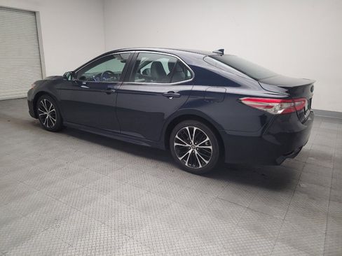 Used 2019 Toyota Camry SE w/ Convenience Package image 3