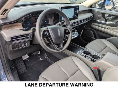 New 2025 Lincoln Corsair Reserve image 7