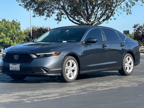 Used 2025 Honda Accord LX image 8