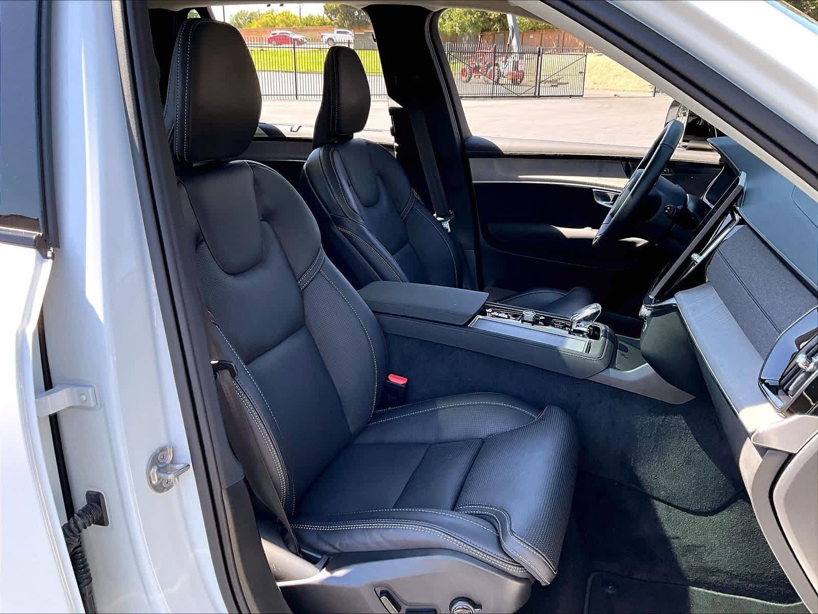 Used 2026 Volvo XC90 B6 Ultra w/ Protection Package AWD/4WD image 10