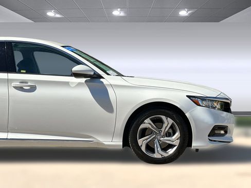 Certified 2020 Honda Accord EX image 33