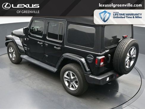 Used 2022 Jeep Wrangler Unlimited Sahara image 22