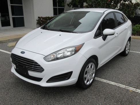 Used 2019 Ford Fiesta S FWD image 1