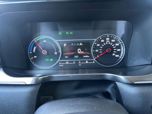 Used 2023 Kia Sorento EX image 17