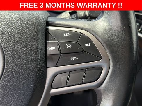 Used 2019 Jeep Cherokee Limited AWD/4WD image 40