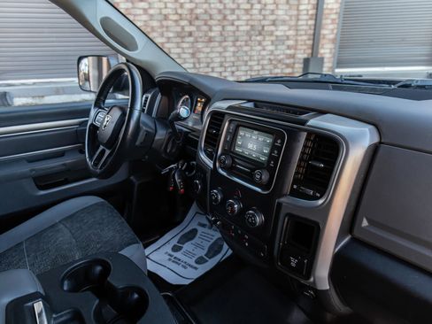 Used 2018 RAM 2500 Big Horn image 33