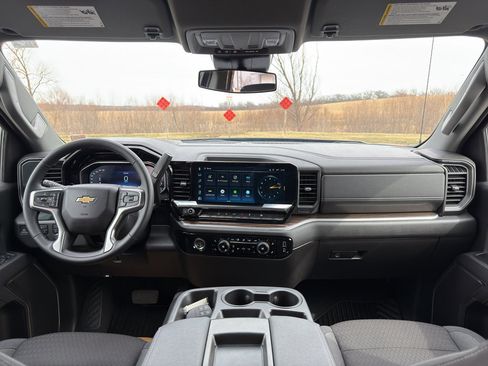 Used 2024 Chevrolet Silverado 1500 LT image 20