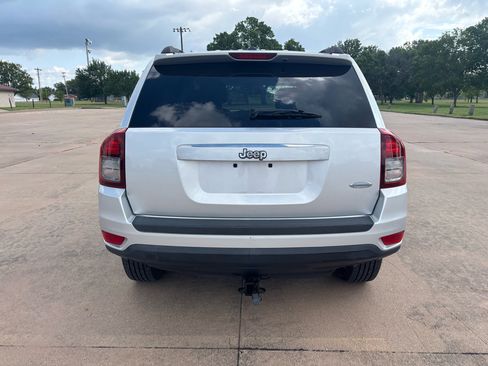 Used 2014 Jeep Compass Latitude image 26