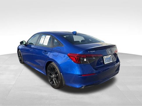 Used 2023 Honda Civic Sport image 6