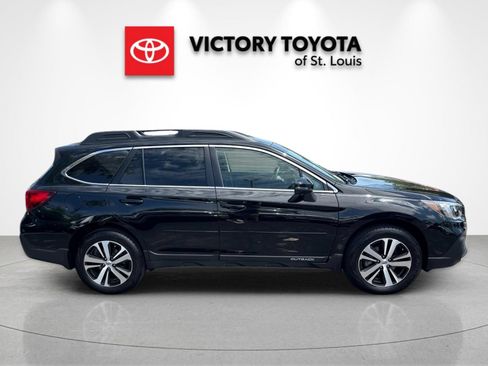 Used 2018 Subaru Outback 2.5i Limited w/ Popular Package #2 AWD/4WD image 2