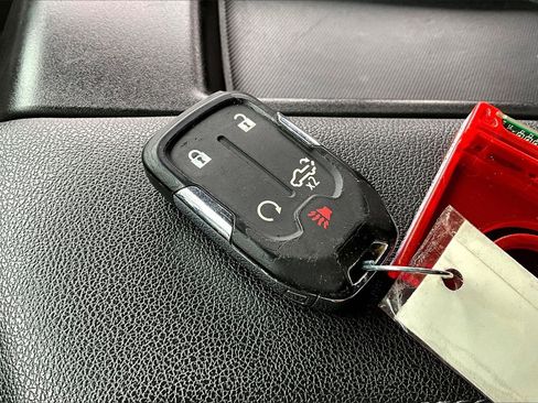 Used 2021 Chevrolet Silverado 1500 LT image 32