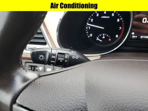 Used 2018 Hyundai Santa Fe Limited image 13