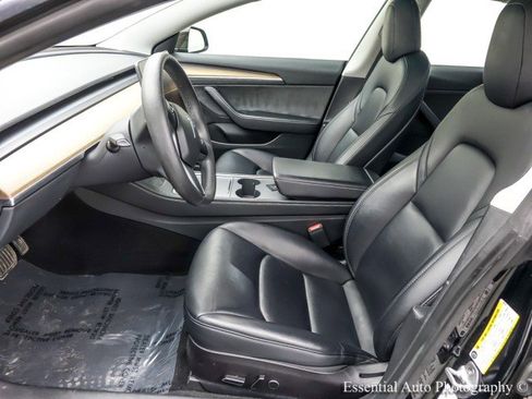 Used 2023 Tesla Model 3 Standard Range image 11