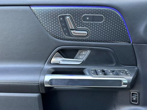 New 2025 Mercedes-Benz GLB 250 image 13