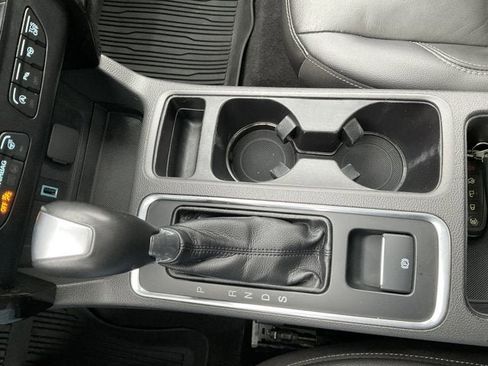 Used 2018 Ford Escape Titanium image 12