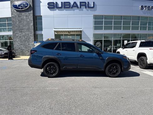 Used 2022 Subaru Outback Wilderness image 9