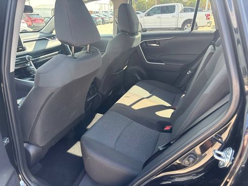 Used 2025 Toyota RAV4 XLE FWD image 11