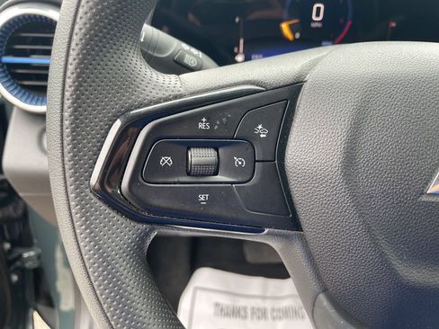 Used 2025 Chevrolet Trax LT FWD image 14