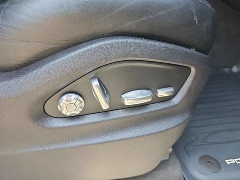 Used 2020 Porsche Cayenne AWD/4WD image 51