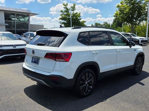 Used 2023 Volkswagen Taos S w/ Driver Assistance Package FWD image 4