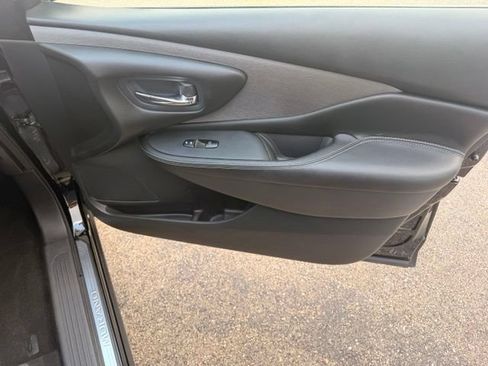Used 2023 Nissan Murano S AWD/4WD image 15