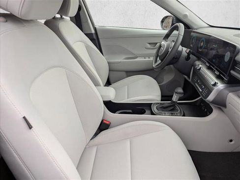 Used 2025 Hyundai Kona SEL image 27