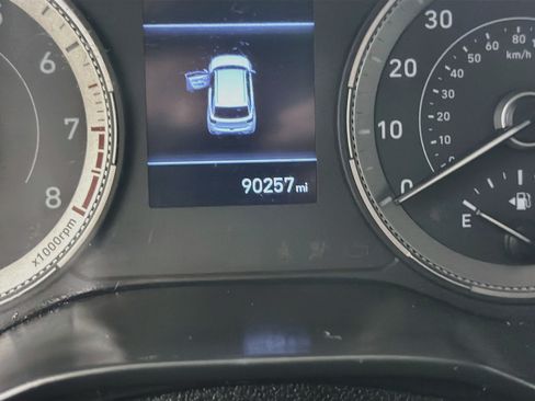Used 2020 Hyundai Venue SEL FWD image 19