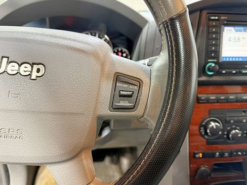 Used 2007 Jeep Grand Cherokee Limited image 12