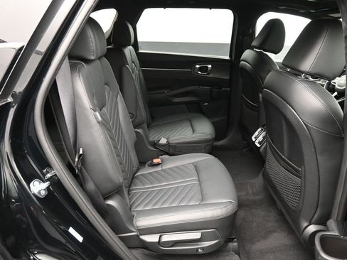 Certified 2025 Kia Sorento SX Prestige image 26