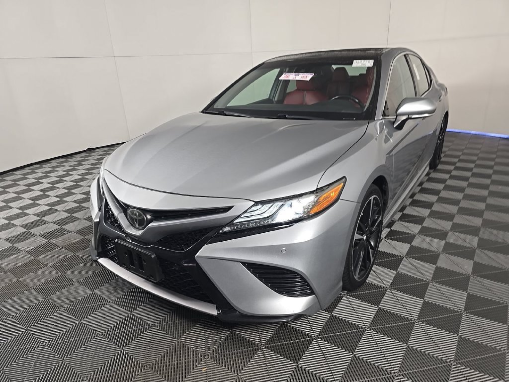 Used 2018 Toyota Camry XSE FWD image 8