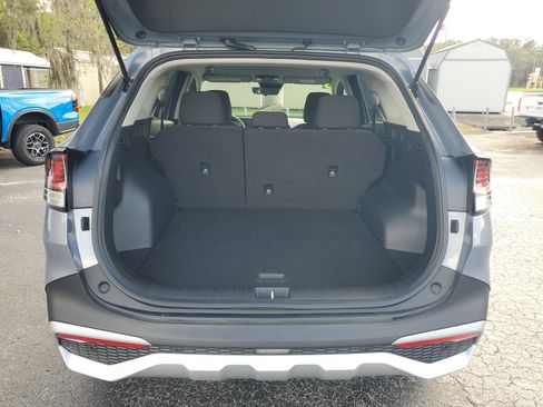 Used 2025 Kia Sportage LX image 23