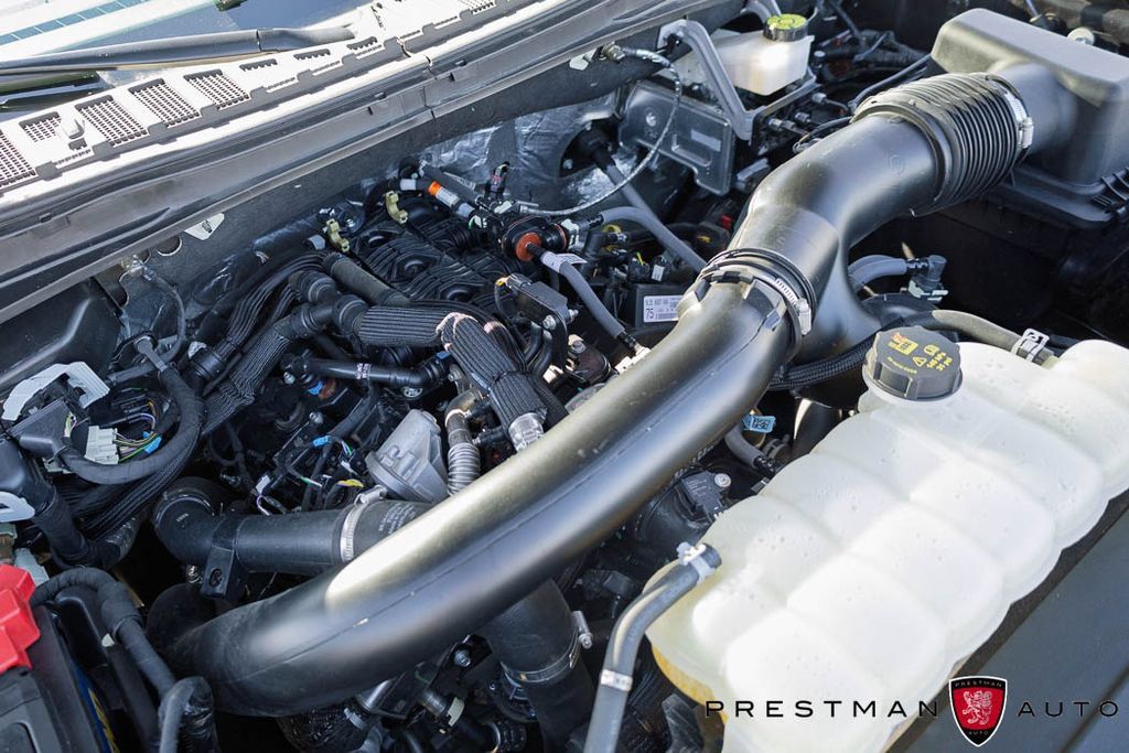 Used 2024 Ford Expedition XLT AWD/4WD image 44