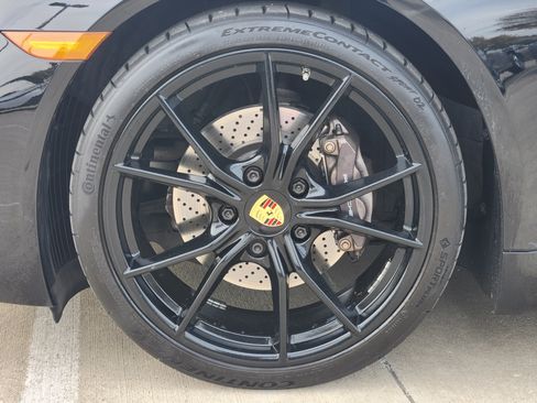 Used 2018 Porsche 718 Boxster image 14