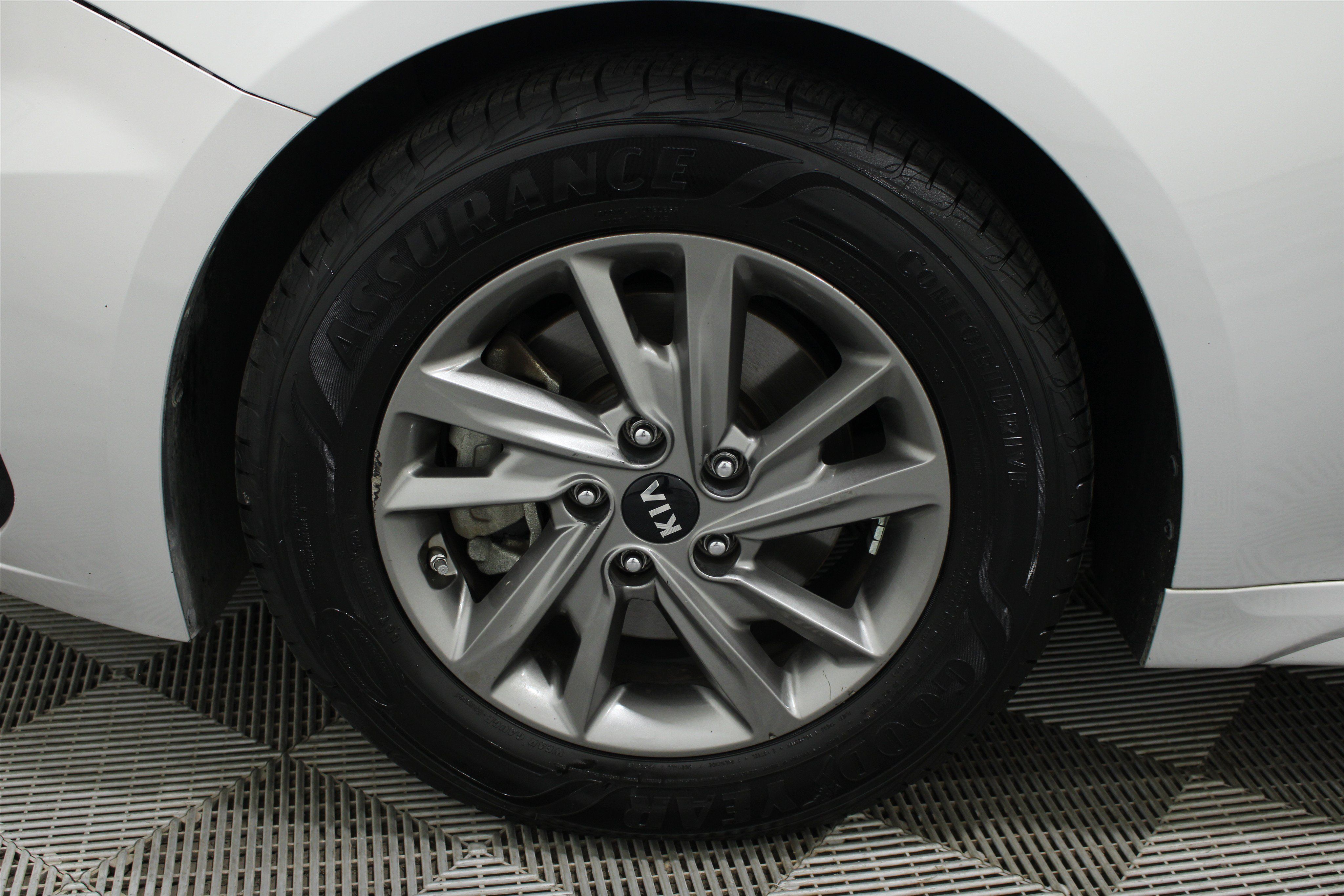 Used 2019 Kia Optima LX FWD image 32