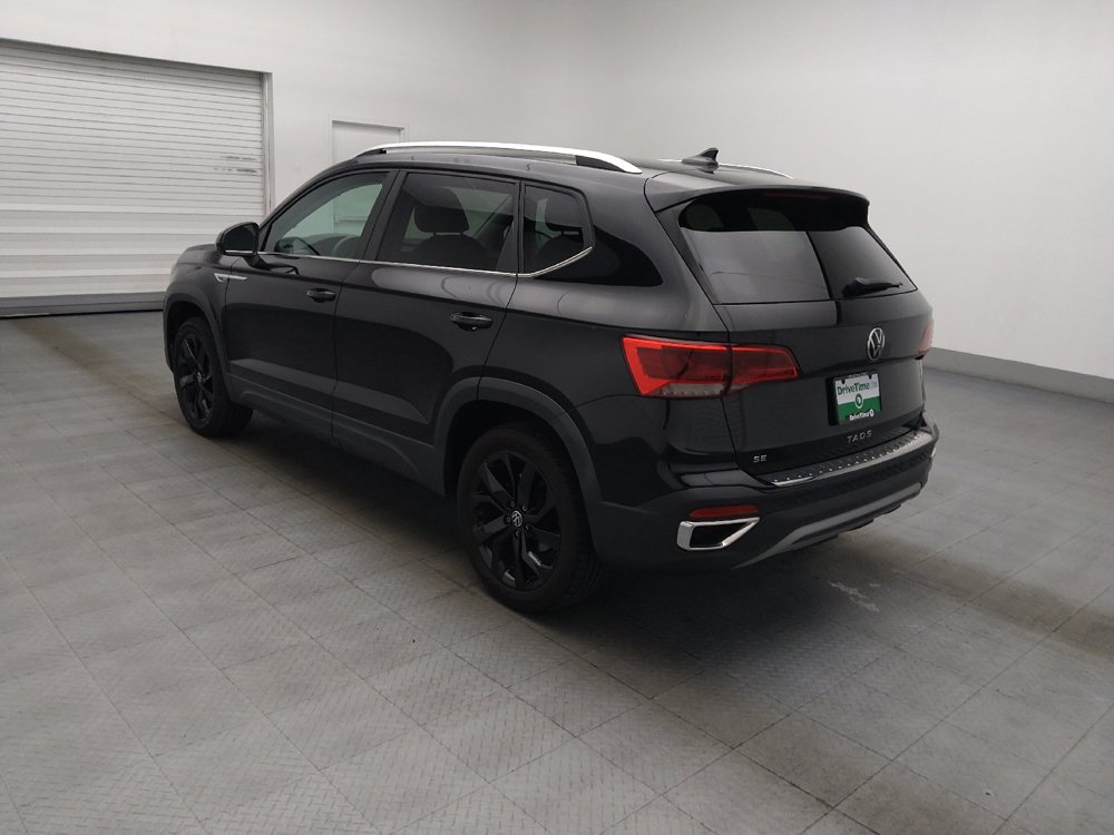 Used 2023 Volkswagen Taos SE w/ Black Wheel Package FWD image 3
