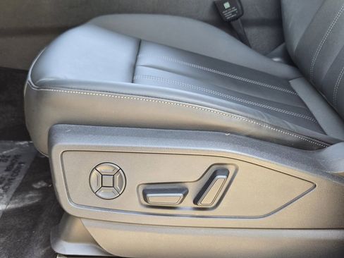 Certified 2025 Audi Q5 Premium image 31