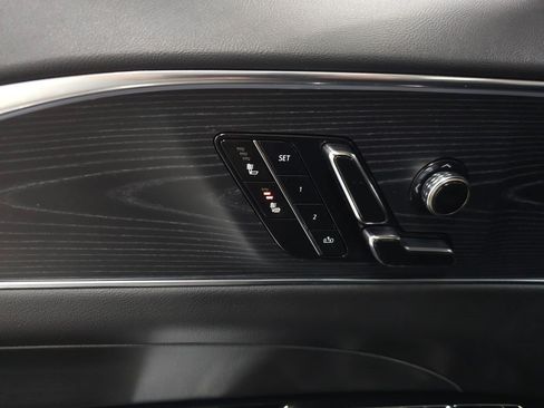 Certified 2024 Cadillac Lyriq Luxury AWD/4WD image 17