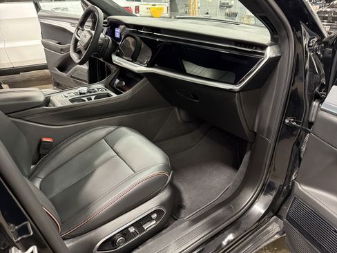 Used 2024 Jeep Wagoneer Launch Edition image 22