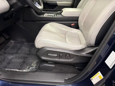 Used 2023 Honda Pilot EX-L image 10